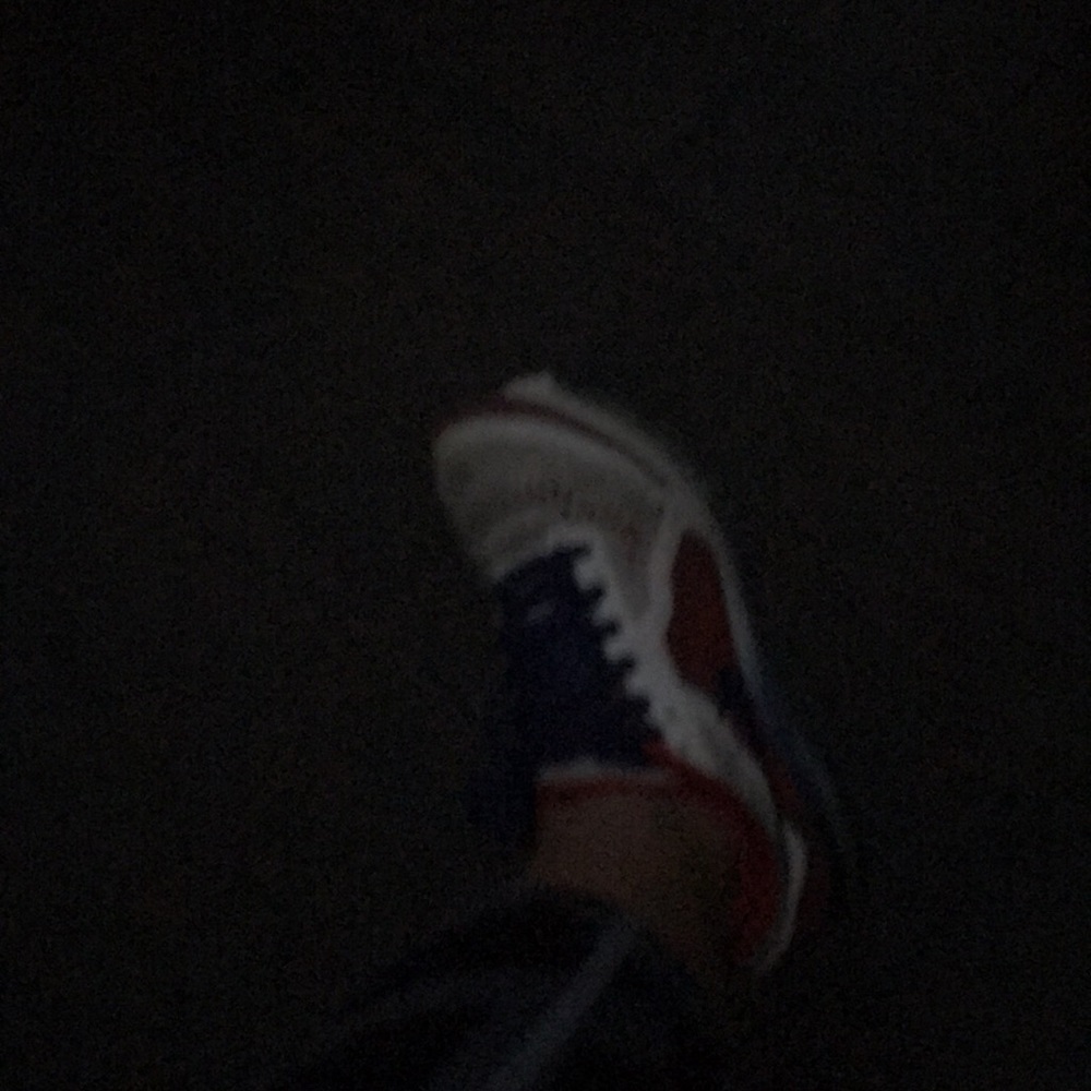 Shoes - Picture 3 of 4